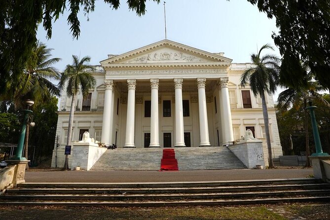 The White Mughal tour in Hyderabad about Romance & Betrayal - Bank Street and the old Residency district