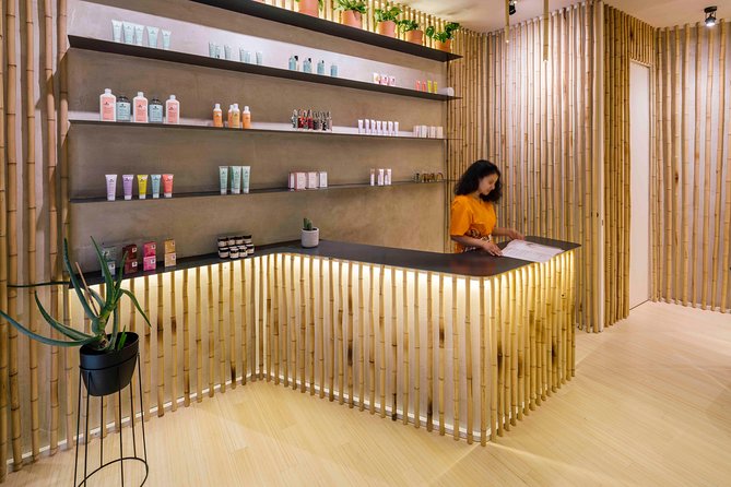 To sweat Madrid toxins in Hammam and enjoy the best couple massage downtown - A two-hour reset in central Madrid