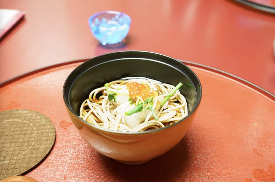 Tokyo: Private dinner with Geisha at a Member's only Ryotei - The guide’s role in making the evening work