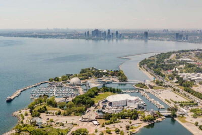 Toronto: Private Helicopter Tour for Two