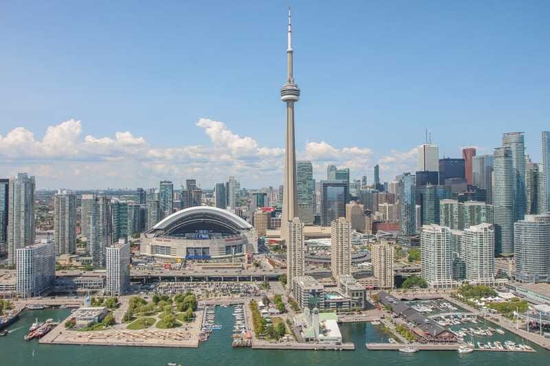 Toronto: Private Helicopter Tour for Two - Should you book this helicopter tour for two?