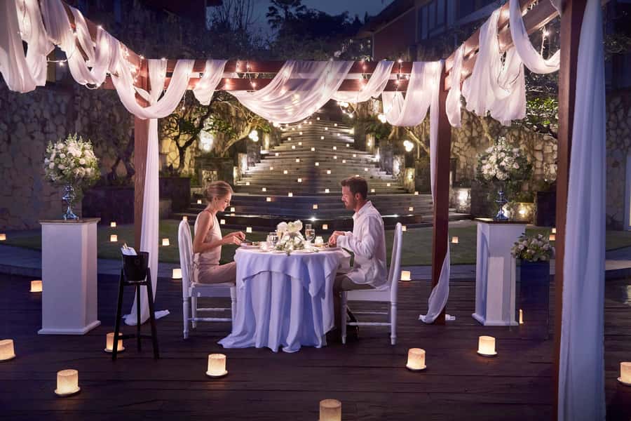 Ubud: Romantic 6-Course Candlelight Dinner in Ubud Valley - What the three-hour dinner feels like