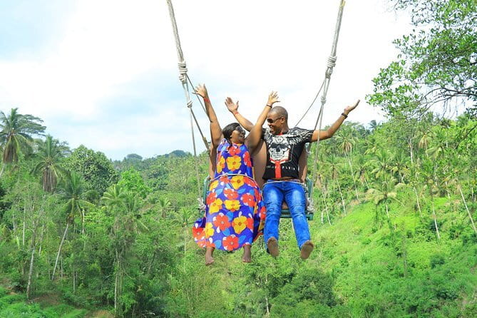 Ubud Romantic Floating Lunch Jungle Swing and Waterfall - Batik at Phalam: a short look at handwork