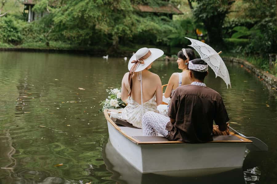 Ubud: Romantic Picnic on a Wooden Boat with Sparkling Wine - Why the private format matters