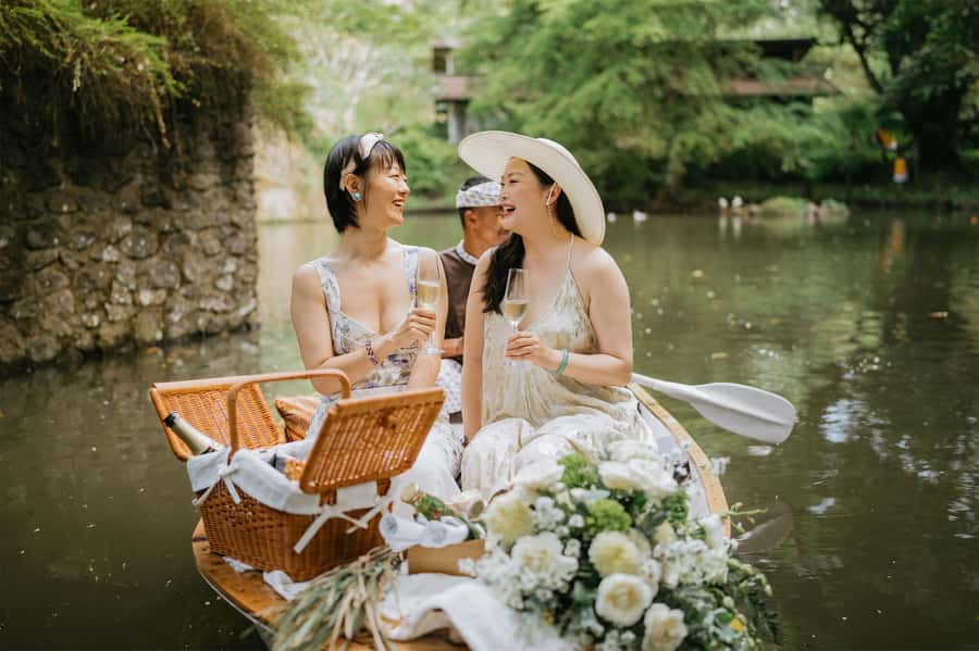 Ubud: Romantic Picnic on a Wooden Boat with Sparkling Wine - Who will enjoy this experience most