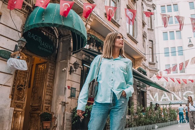 Unforgettable Moments in Istanbul: Photo Shoot for Couples - Ten Edited Photos, Delivered Fast