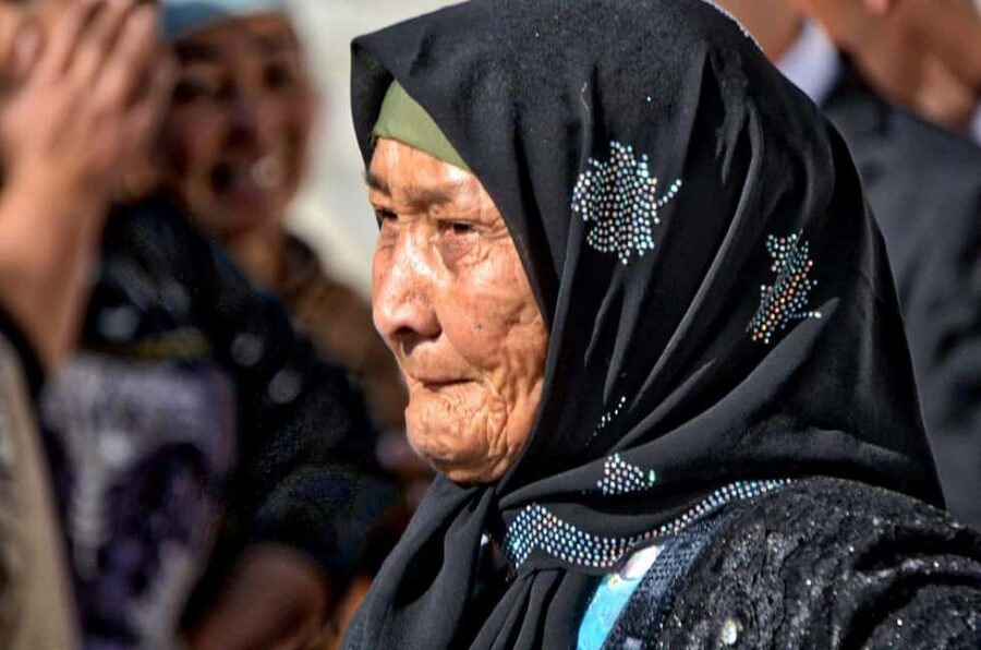 Uzbek wedding ceremony - Joining the music, dancing, and speeches