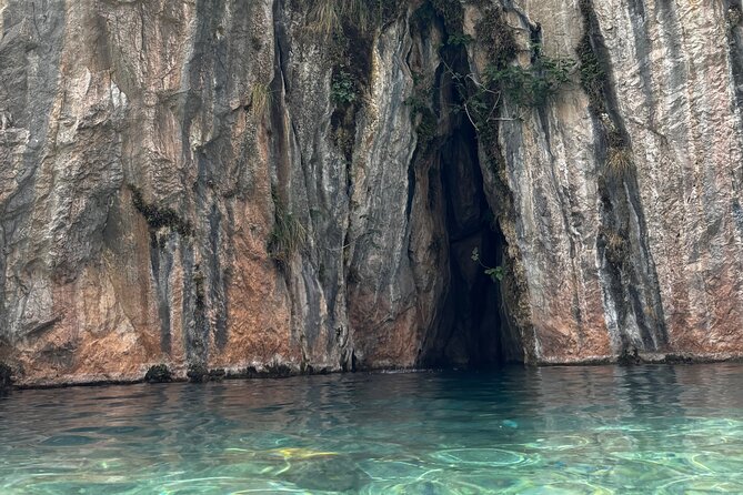 Valencia Tour Montanejos Hot Springs and Waterfall of the Bride - Four hours at Fuente de los Baños de Montanejos