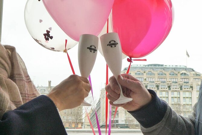 Valentine's Day Seine River Champagne Cruise - A short, festive view of Paris at night