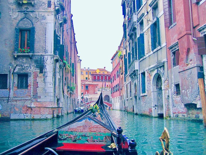 Venice: Romantic Gondola tour and Dinner for two - Practical planning for a smoother evening
