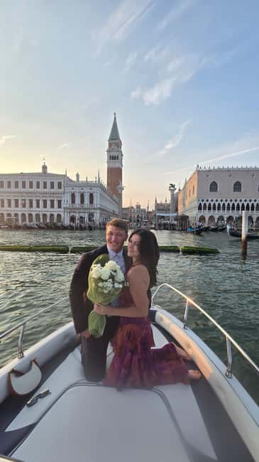 Venice: Romantic sunset cruise on the Venice lagoon - Toward Giudecca and the open lagoon