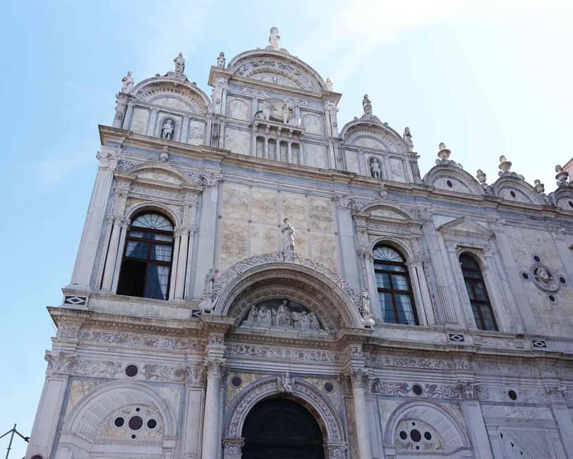 Venice: Winter Walking Tour & Romantic Gondola Ride Upgrade - Adding the gondola ride at the right time