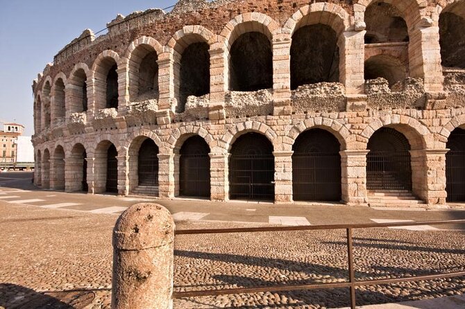 Verona by Moonlight: A Nighttime Path Through History and Romance - Key points at a glance