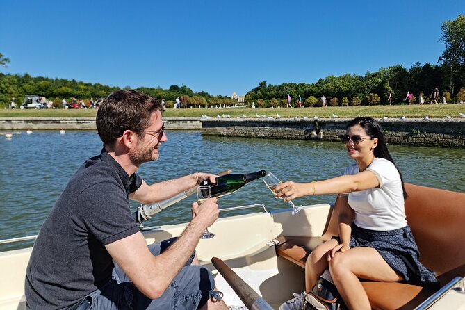 Versailles Golf Cart Guided Tour and Romantic Boat with Champagne - Why the golf cart makes Versailles easier