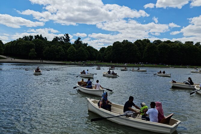 Versailles Golf Cart Guided Tour and Romantic Boat with Champagne - Who will enjoy this Versailles experience