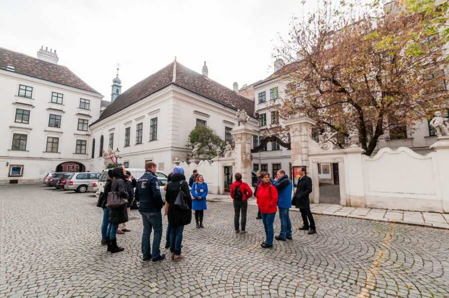 Vienna: Romantic Old Town 2-Hour Discovery Tour - Hoher Markt and the Anchor Clock
