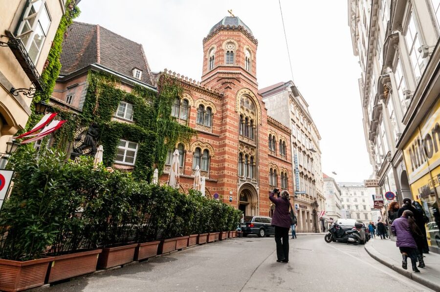 Vienna: Romantic Old Town 2-Hour Discovery Tour - Vienna’s architectural time machine