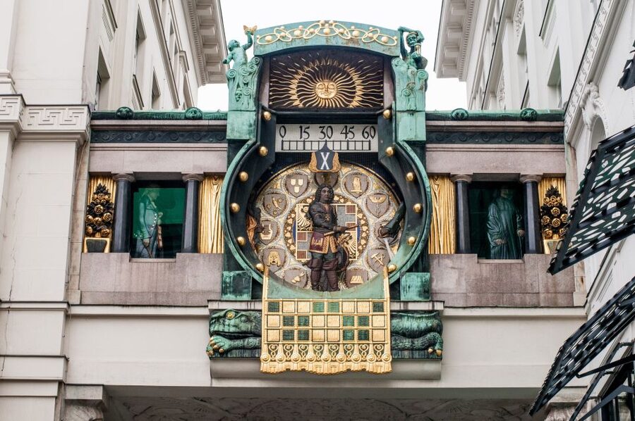 Vienna: Romantic Old Town 2-Hour Discovery Tour - Narrow lanes and back courtyards