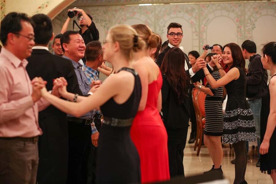 Vienna: Viennese Waltz Beginner Workshop for Couples - Is $57 per person good value?