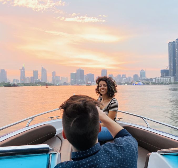VIP Tour Enjoy Romantic Sunset by Speed Boat Free Cocktail - Why this sunset cruise works for couples