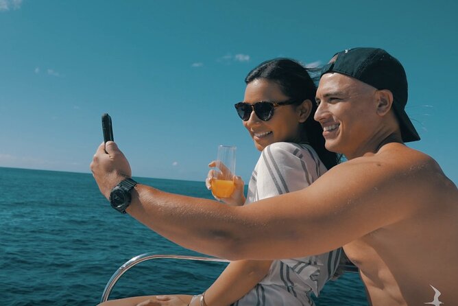 Waikiki Couples Snorkel Retreat - Snorkeling on a Preferred Reef