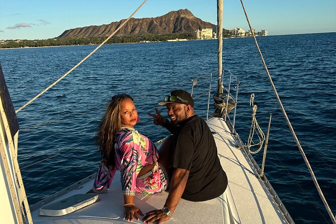 Waikiki private Day Tour and Sunset sail for couples - Magic Island and the changing sunset light