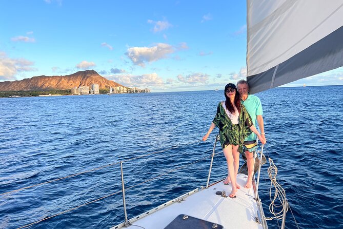 Waikiki private Day Tour and Sunset sail for couples - Who will enjoy this most