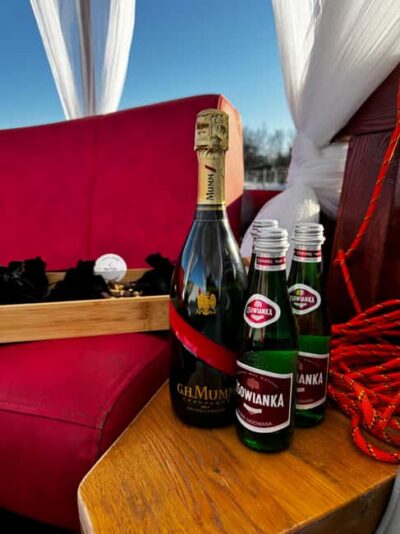 Warsaw: Romantic Cruise with Prosecco–Birthdays & Proposals