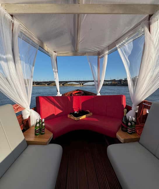 Warsaw: Romantic Cruise with Prosecco–Birthdays & Proposals - Is $267 good value for up to 11 people?
