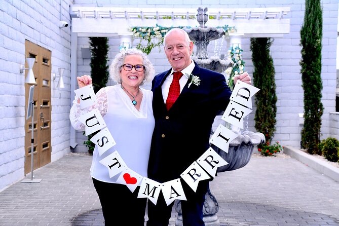 Wedding Renewal Experience in Las Vegas at Elvis Chapel - Photos are useful, but they add to the cost