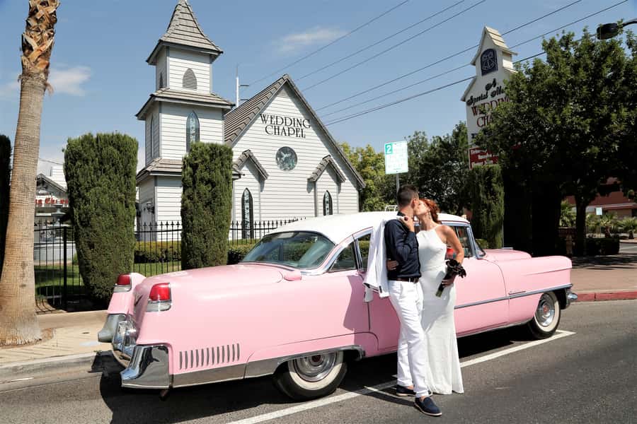 World-Famous Drive-Up Wedding in Las Vegas - Start at the Clark County Marriage Bureau