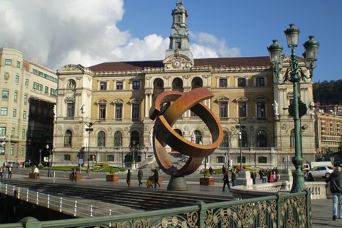 Year of Love in Bilbao: Self-Guided Romantic Puzzle Quest - Meeting Puppy outside the Guggenheim